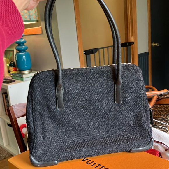 Vintage Prada Wool shoulder bag!🖤🩶 - Picture 1 of 14